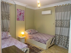 3 bedrooms, desk, iron/ironing board, WiFi (free)