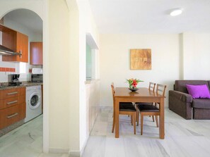House | Dining