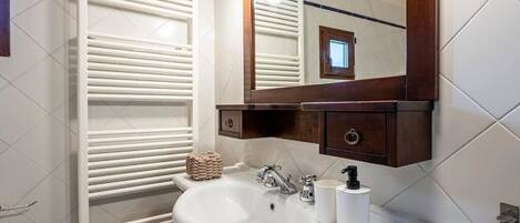 Shower, bidet