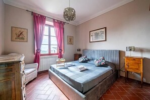 5 bedrooms, WiFi - 5 Bedroom Villa in Capannori (Capannori)