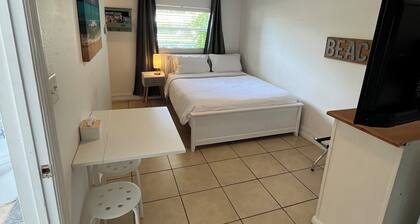 Home Away from Home Studio in Pompano Beach