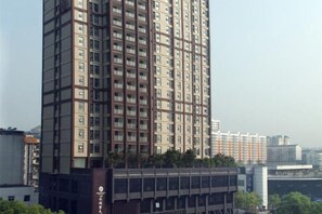 Unclassified image, 2 of 94, button - Minsheng Hotel (Yichang)