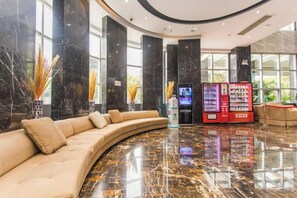 Unclassified image, 4 of 94, button - Minsheng Hotel (Yichang)