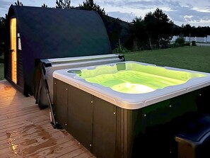 House | Outdoor spa tub - 5 Star Holiday Home in Vaeggerlose (Vaeggerlose)