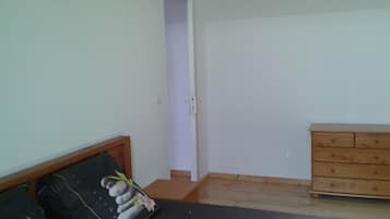 2 bedrooms, free WiFi