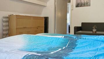 House | 5 bedrooms, individually furnished