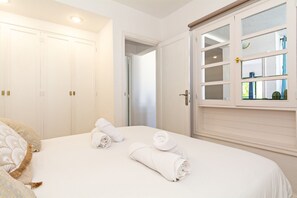 2 habitaciones, tabla de planchar con plancha y wifi gratis 