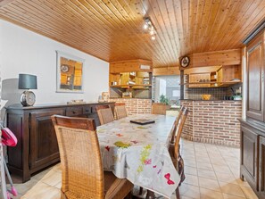 Private kitchen - Spacious Seafront Apartment (Blankenberge)