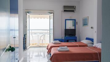 Studio, 2 Einzelbetten, Meerblick | 2 Schlafzimmer, Zimmersafe, schallisolierte Zimmer, kostenloses WLAN