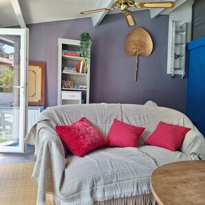 Living area - Location Avec Piscine au Cœur de la Provence (Lamanon)