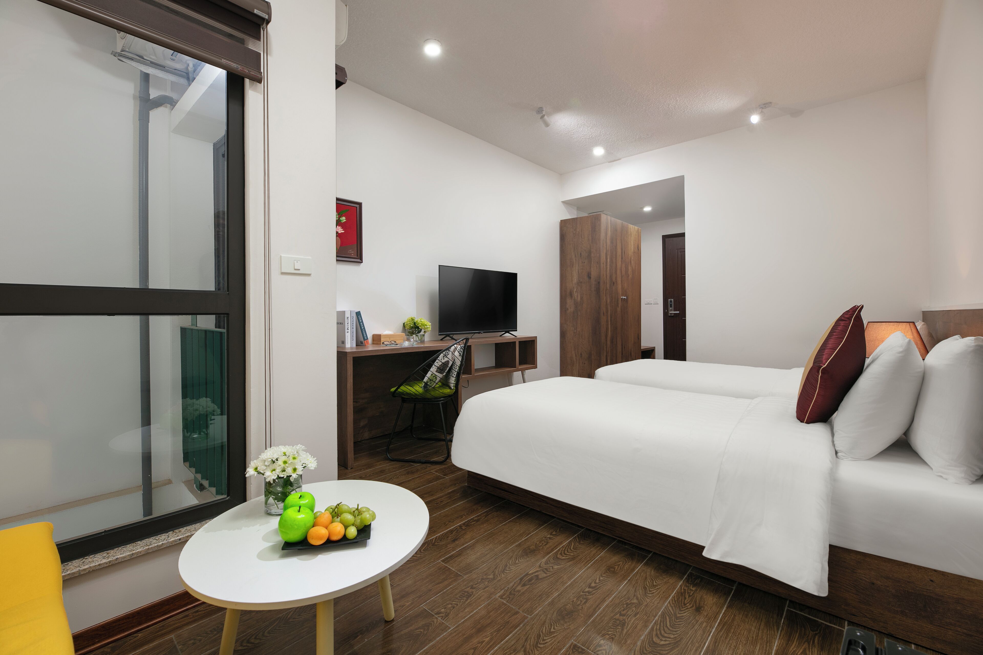 Economy Twin Room, Non Smoking | Desk, free WiFi, individually decorated, individually furnished