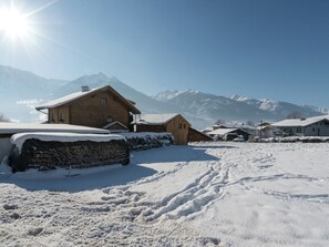 Exterior - Cosy Holiday Home Near ski Area (Piesendorf)