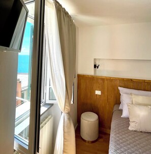 Down duvets, in-room safe, blackout curtains, soundproofing - 5TERREONTHEROCKS (Riomaggiore)