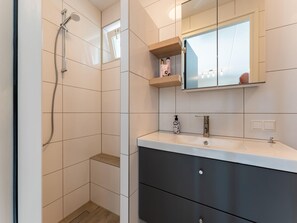 House | Bathroom