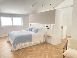4 chambres, fer et planche à repasser, accès au Wi-Fi (inclus)