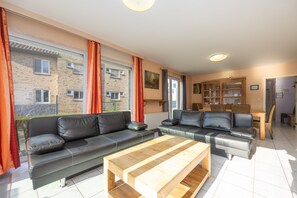 Living area - Flat in Koksijde Near Seafront (Middelkerke)