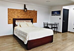 4 bedrooms, WiFi - Wellnes Integral (Cuenca)