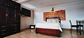 4 室のベッドルーム、WiFi