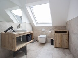 Apartment | Bathroom