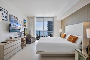 1 chambre, bureau, fer et planche à repasser, Wi-Fi