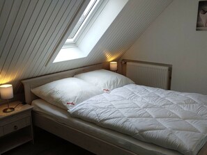 House | 2 bedrooms, individually furnished, iron/ironing board - Kustkieker Modern Retreat (St. Peter-Ording)
