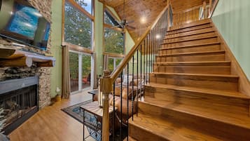 TV connectée, cheminée