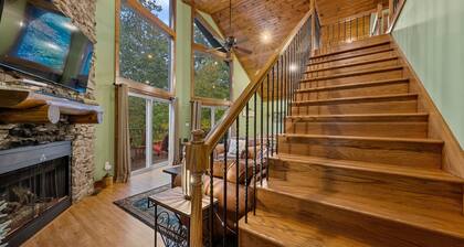 The Cozy Nolin Cabin in Mammoth Cave, KY makes for the Perfect Lakefront Getaway