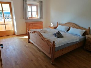 Cottage | 3 phòng ngủ, trang bị nội thất với thiết kế riêng biệt 