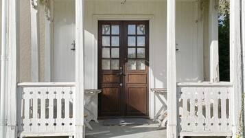 House | Exterior