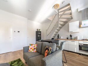Apartment | Private kitchen | Electric kettle, toaster, cookware/dishes/utensils - Modern Apartments in the Heart of Sneek (Sneek)