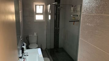 Apartment | Bathroom | Towels