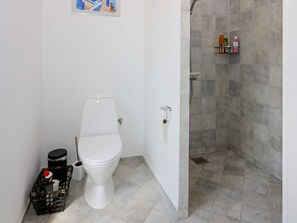 House | Bathroom - 12 Person Holiday Home in Hadsund-by Traum (Hadsund)