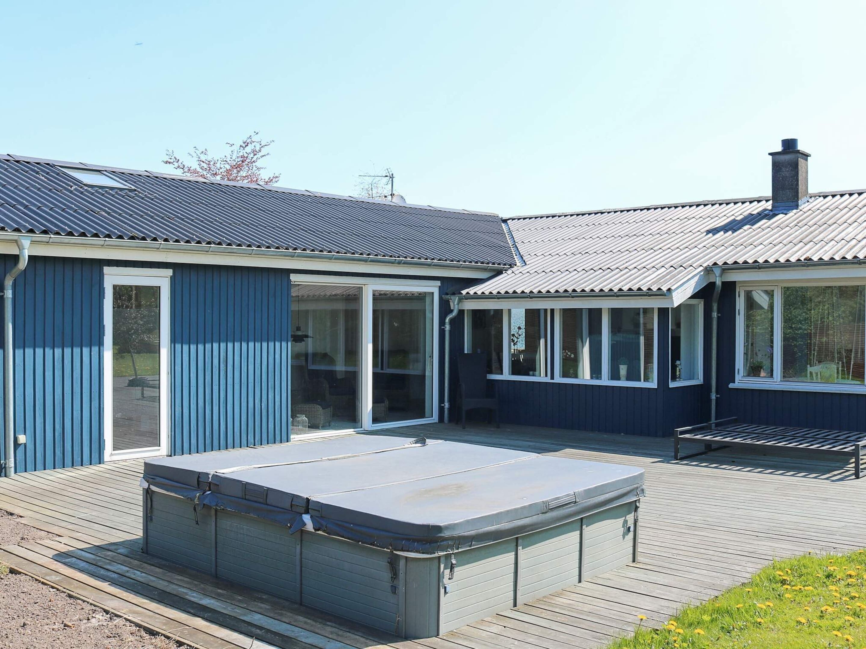 House | Terrace/patio