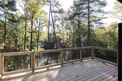 Gotham City Cabins!!!
Secluded “Custom Modern Cabin” overlooking Private Pond.