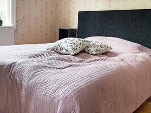 3 habitaciones y muebles diferentes