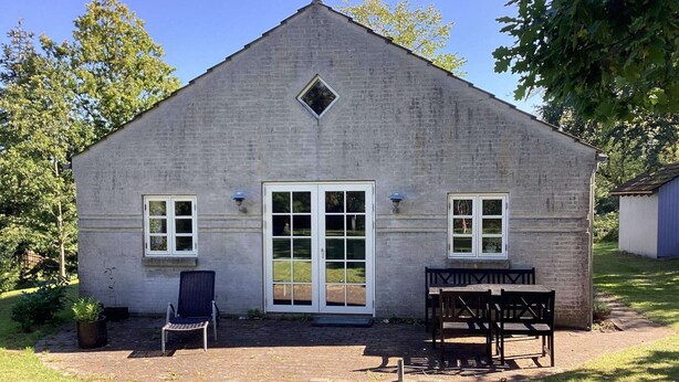 Outdoor dining - 4 Star Holiday Home in Ebeltoft (Ebeltoft)