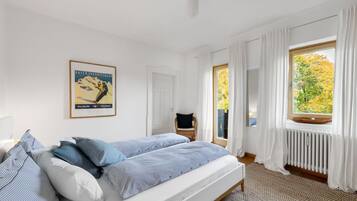 House | 3 bedrooms, individually furnished, iron/ironing board