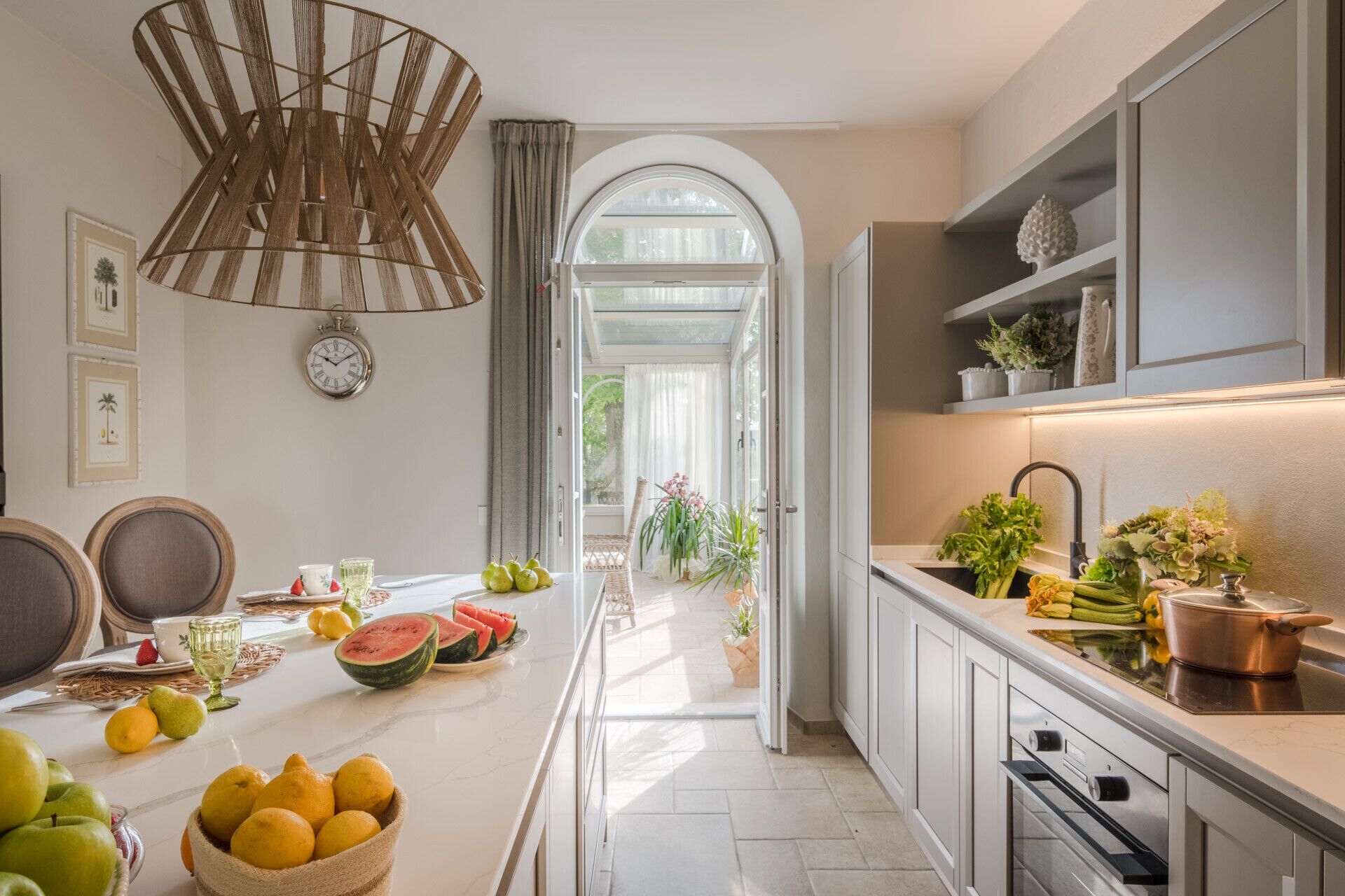 Kühlschrank, Mikrowelle, Ofen, Geschirrspüler