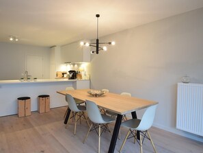 Apartment | Dining - Barfleur Apartment With sun Terrace (De Haan)