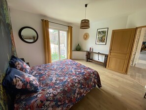 2 habitaciones, tabla de planchar con plancha, wifi y ropa de cama 