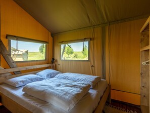 Tent | 2 bedrooms, individually furnished, bed sheets - Safari Lodge Near Ijsselmeer Glamping (Andijk)