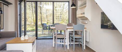House | Dining