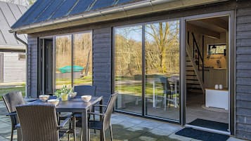 House | Outdoor dining