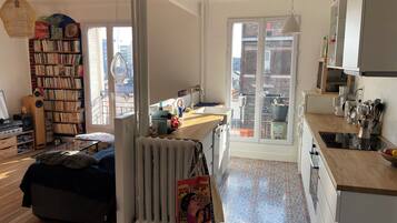 Réfrigérateur, four, plaque de cuisson, lave-vaisselle