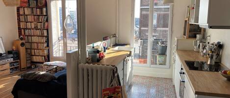 Réfrigérateur, four, plaque de cuisson, lave-vaisselle