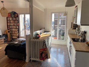 Réfrigérateur, four, plaque de cuisson, lave-vaisselle