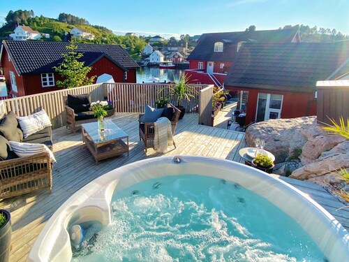 8 Person Holiday Home in Averoy-by Traum