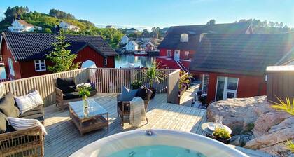 8 Person Holiday Home in Averoy-by Traum