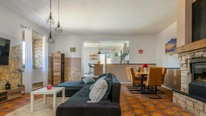 Living area - Boky Comfortable Holiday Residence (Vodnjan)