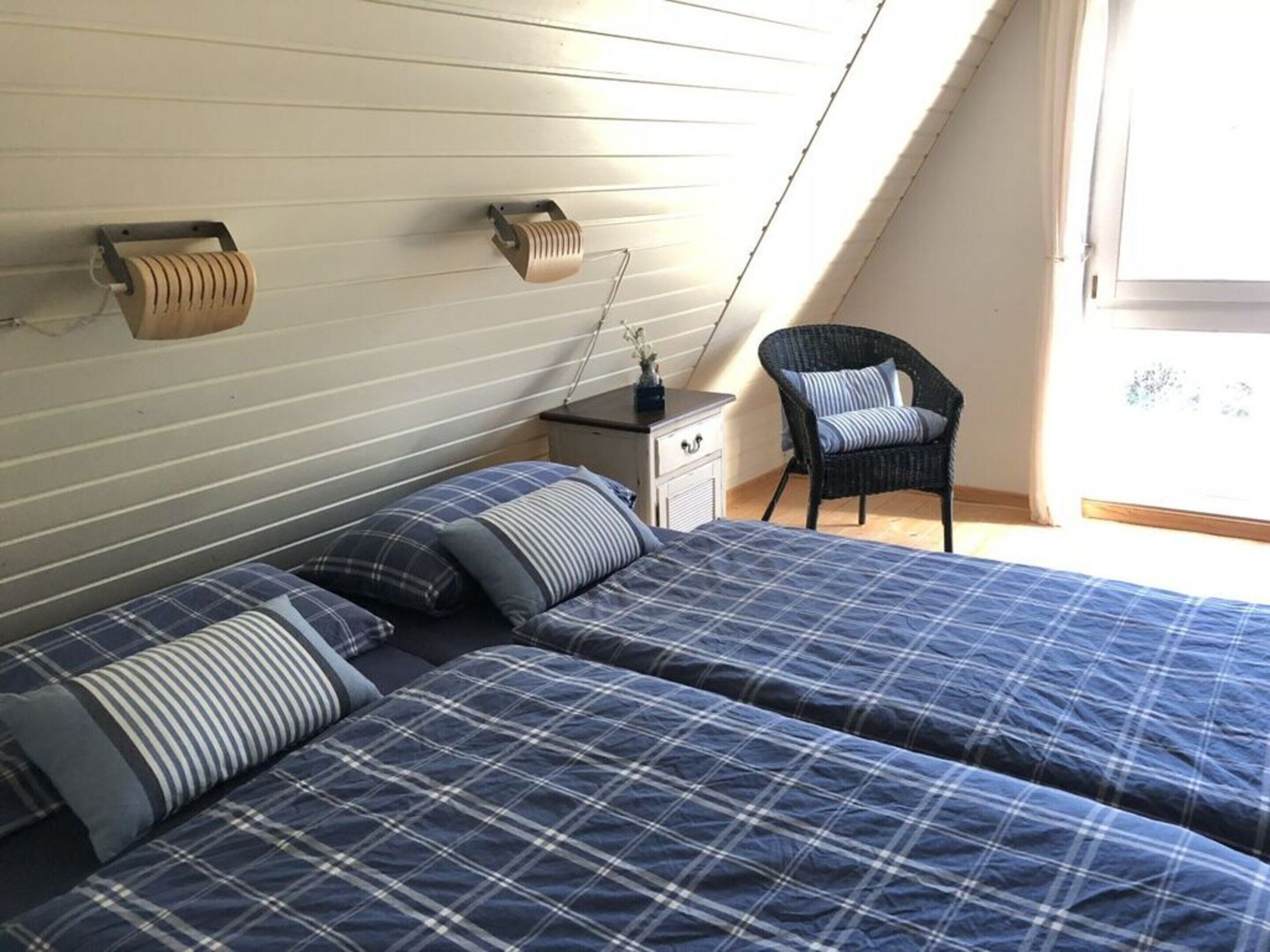 2 bedrooms